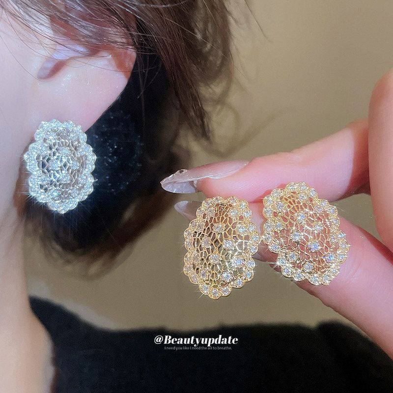 银针锆石镂空椭圆形耳钉休闲时尚简约气质百搭耳环设计感小众耳饰,饰品/流行首饰/时尚饰品新,耳钉,淘宝优惠券,粉丝福利购,淘宝优惠卷