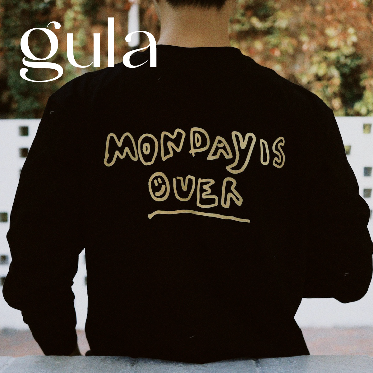 gula monday is over字母印花纯棉圆领宽松休闲长袖薄卫衣t恤