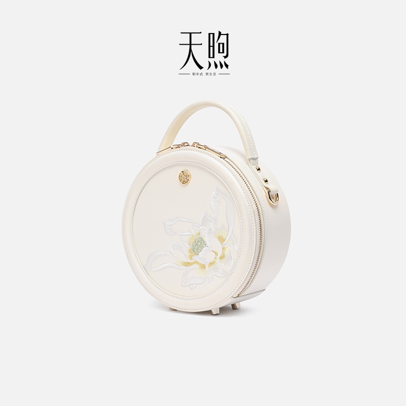 Pmsix天煦新中式斜挎小包女民族风刺绣小圆包牛皮手提包单肩小包