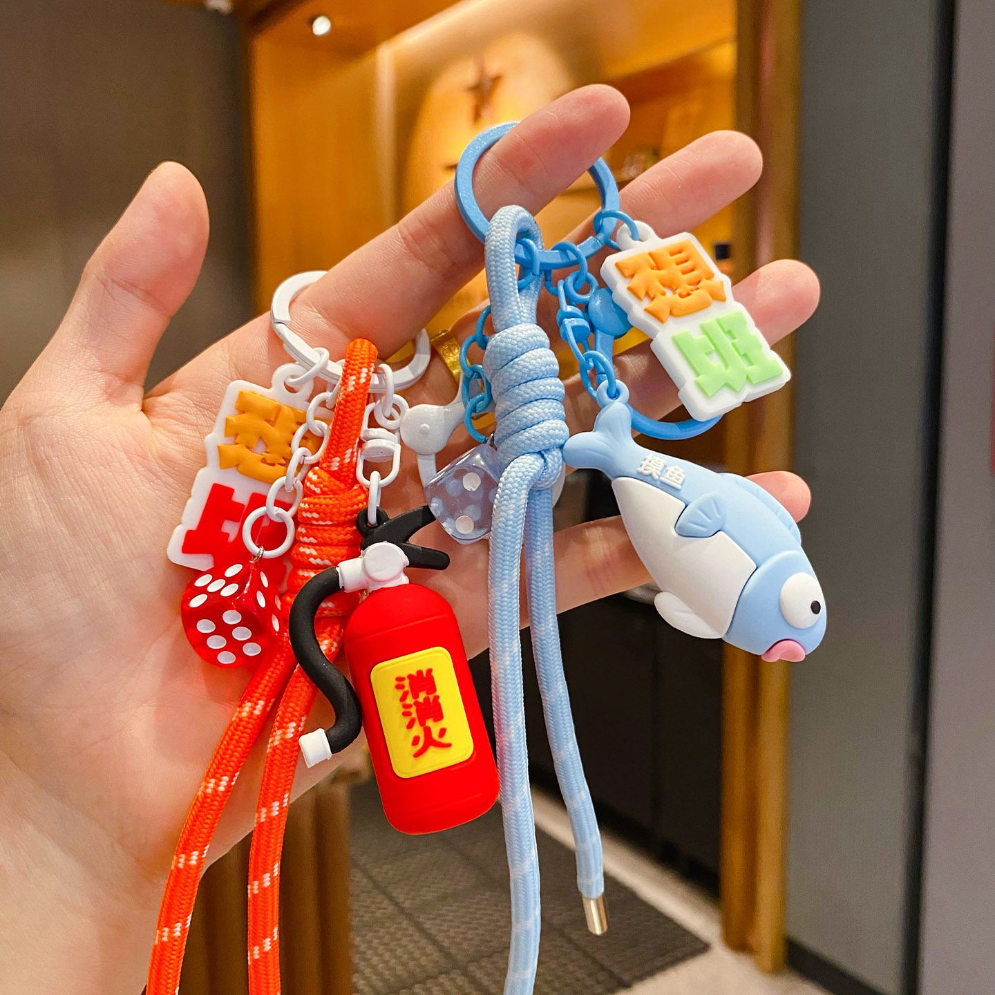 搞怪不想上班钥匙扣挂件个性灭火器汽车钥匙链创意男女包包挂饰品