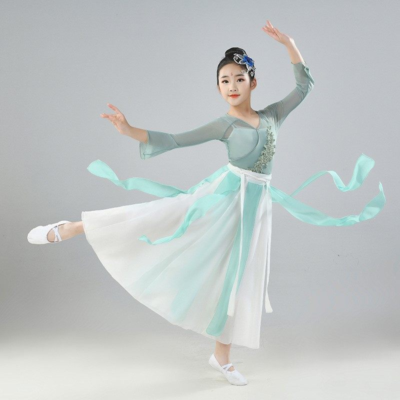 儿童古典舞演出服飘逸中国风舞蹈服装女童古风汉服表演扇子民族舞