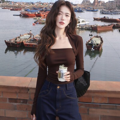 咖色方领长袖t恤女秋季修