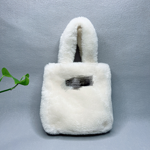 特价捡漏 热销品牌咖啡周边水桶包手提包单肩包手机绳公仔挂件