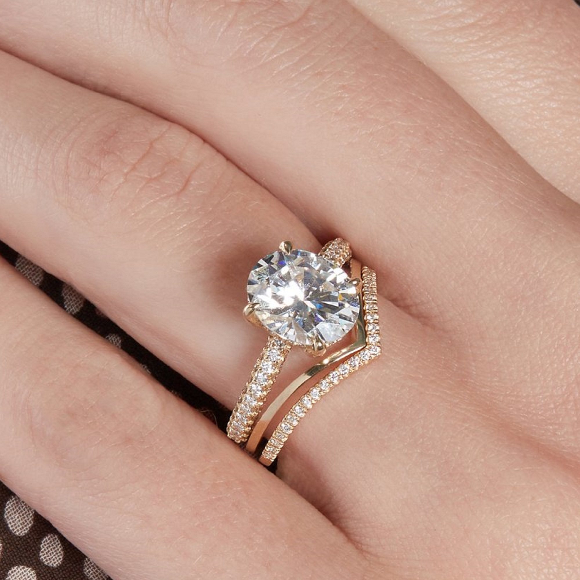 causyou椭圆形鸽子蛋莫桑石钻戒定制14k18k铂金订培育钻人工钻石