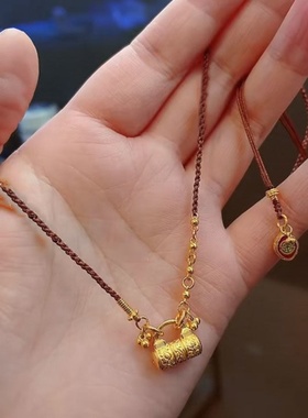 黄金色小锁包吊坠藏式编绳项链女复古轻奢高级感气质百搭锁骨链
