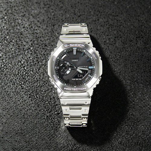 卡西欧G-SHOCK金属太阳能手表