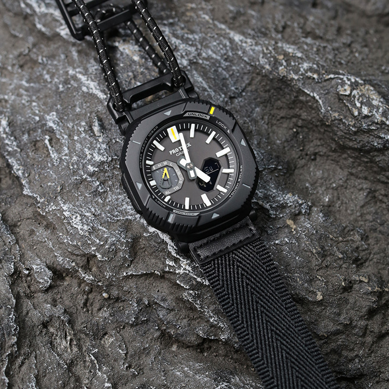 卡西欧男太阳能蓝牙防水登山表