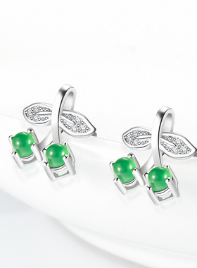 翠莹福天然A货翡翠樱桃耳钉阳绿冰种玉石S925银镶嵌耳饰款D620