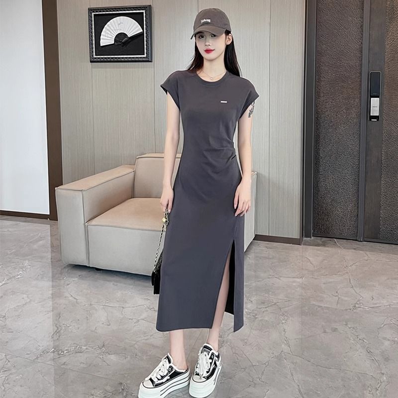 气质短袖休闲连衣裙女夏季设计感显瘦开叉长裙高级感中长款t恤裙