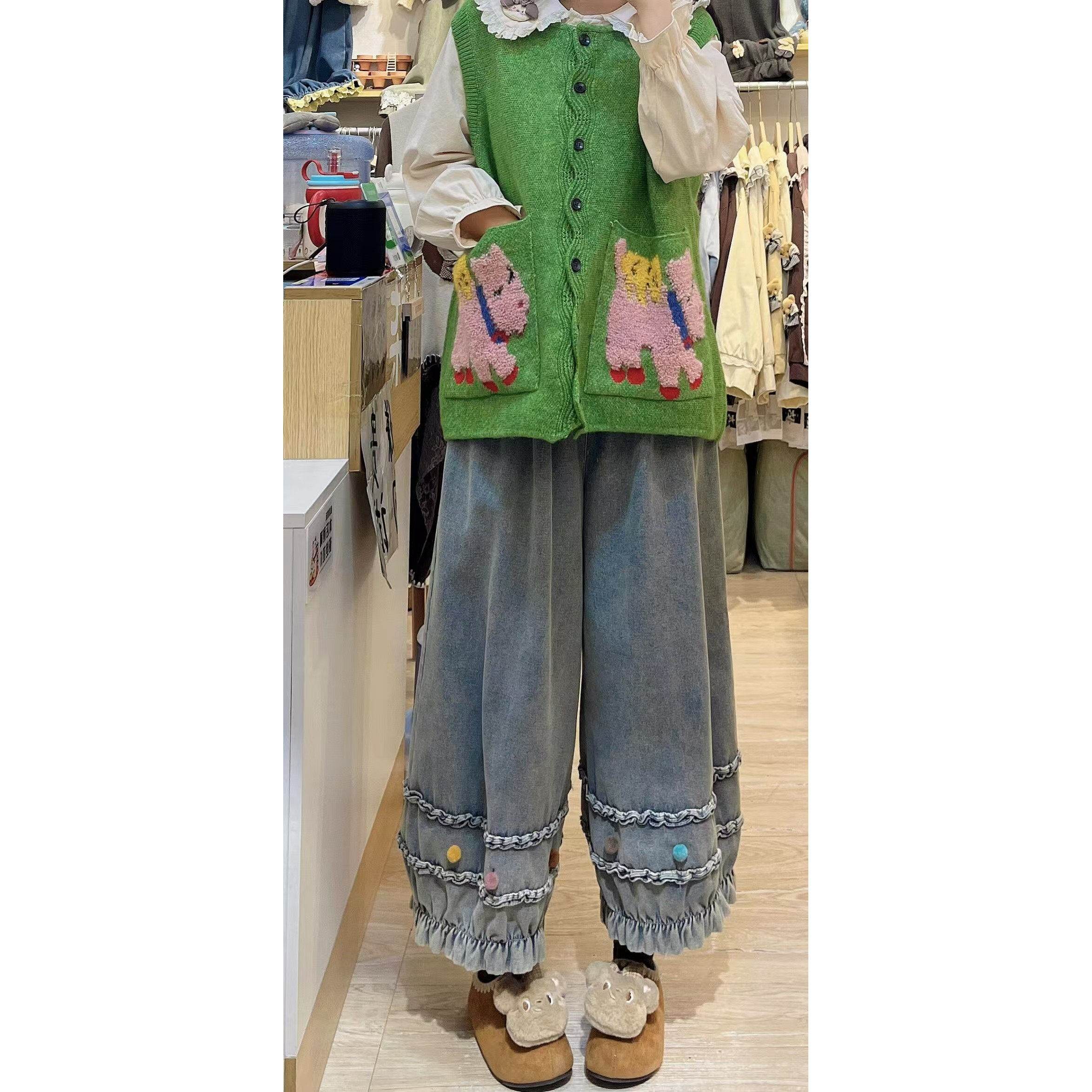 胖薯大码可爱刺绣针织马甲外套女秋冬宽松显瘦叠穿单排扣无袖马夹,女装/女士精品,毛针织衫,淘宝优惠券,粉丝福利购,淘宝优惠卷