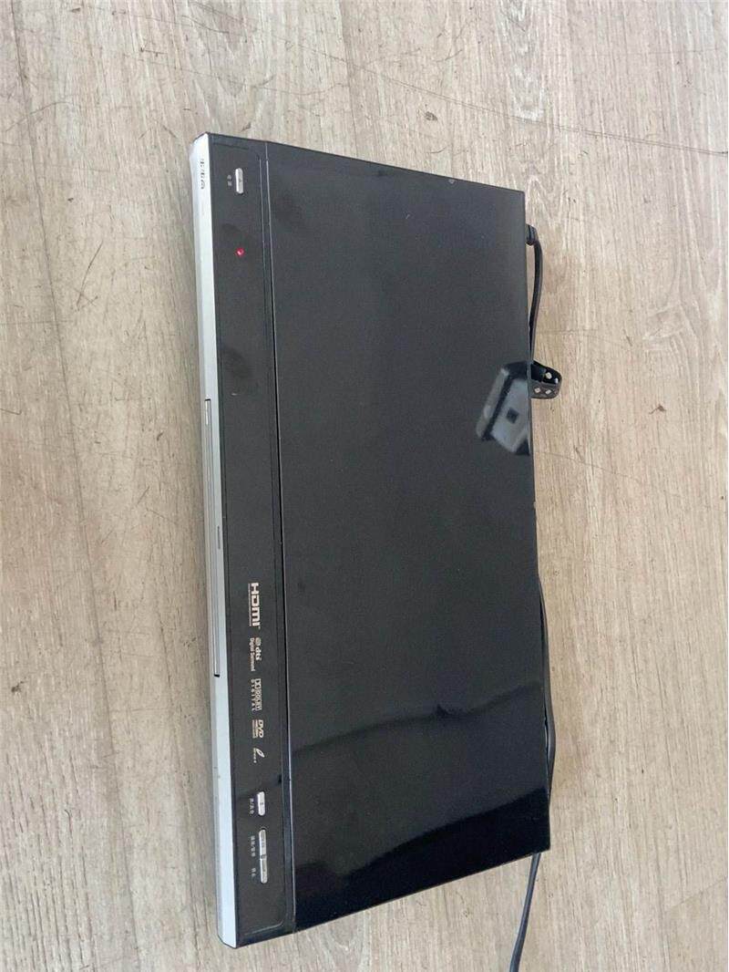 步步高视盘机hd903,成色如图功能正常,裸机无配件,售出不询价