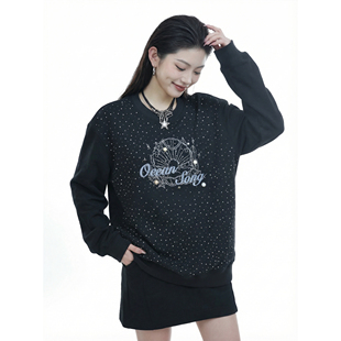 女显瘦两件套黑色松弛感都市栗人穿搭 烫钻圆领卫衣半身裙套装