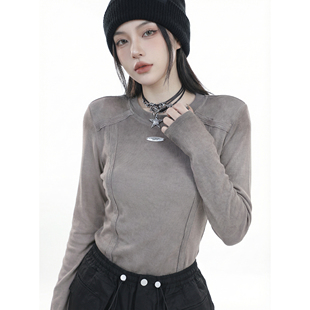 BW 长袖短款T恤女设计感小众修身内搭打底衫舒适极简主义穿搭