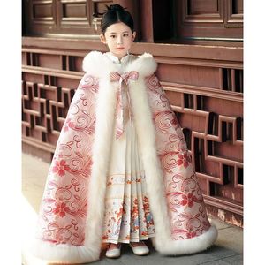 24新款女童披风汉服秋冬斗篷加厚长款小女孩外出披肩连帽保暖外套