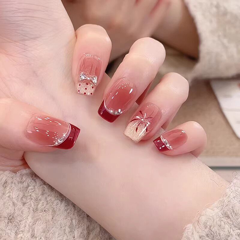 新年红法式烟花纯手工穿戴甲高级感爆闪猫眼锆显白美甲儿童穿戴甲20