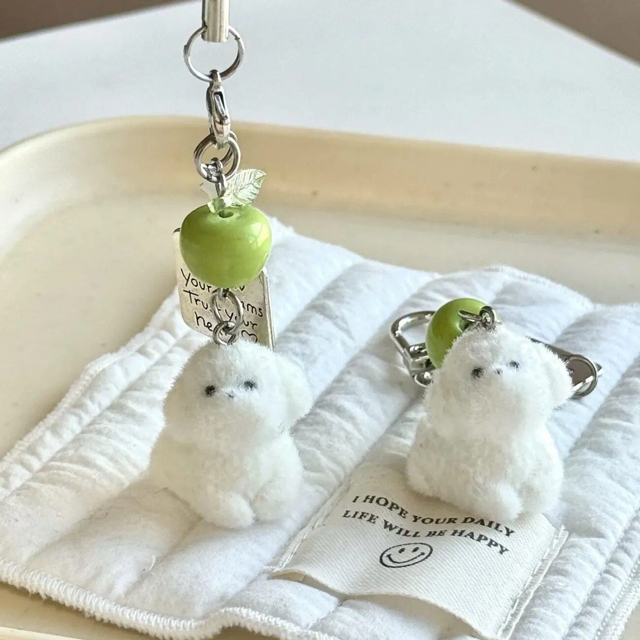青苹果小狗植绒钥匙扣手机链可爱包包挂件手机挂饰公仔玩偶礼物女图片