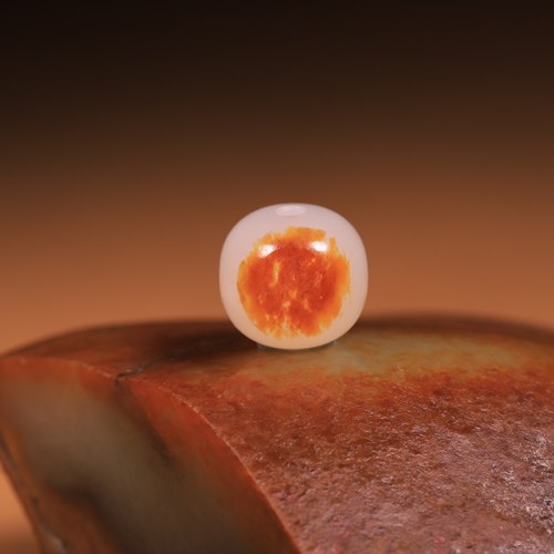 天然和田玉籽料红皮圆珠散珠