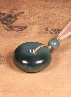 苏工新疆和田玉碧玉平安扣吊坠