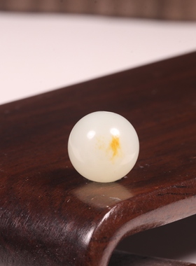 新疆和田玉籽料老型珠手串