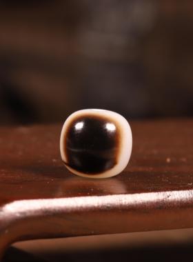 散珠老型珠和田玉手串