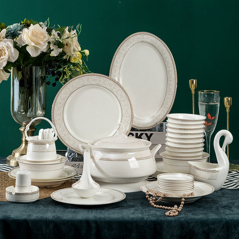 2026骨瓷餐具碗盘碟子组合公司送礼陶瓷碗筷套装实用礼品一件代发