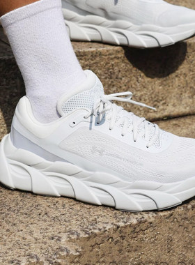 安德玛UA男子25秋冬新款Halo Runner缓震透气运动鞋跑步鞋6005287