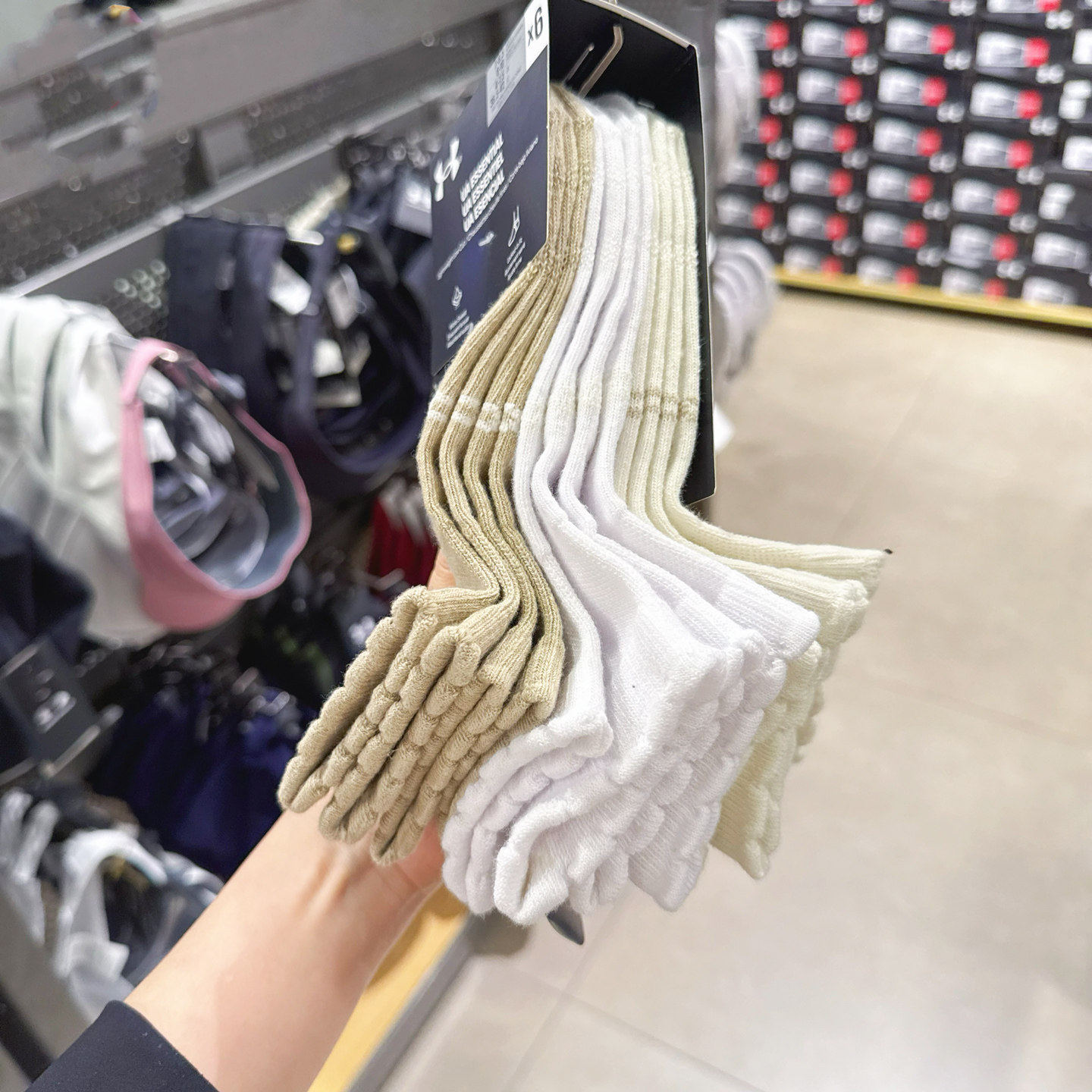 安德玛UA袜子男女同款四季通用运动袜透气短筒袜六双装-1386239