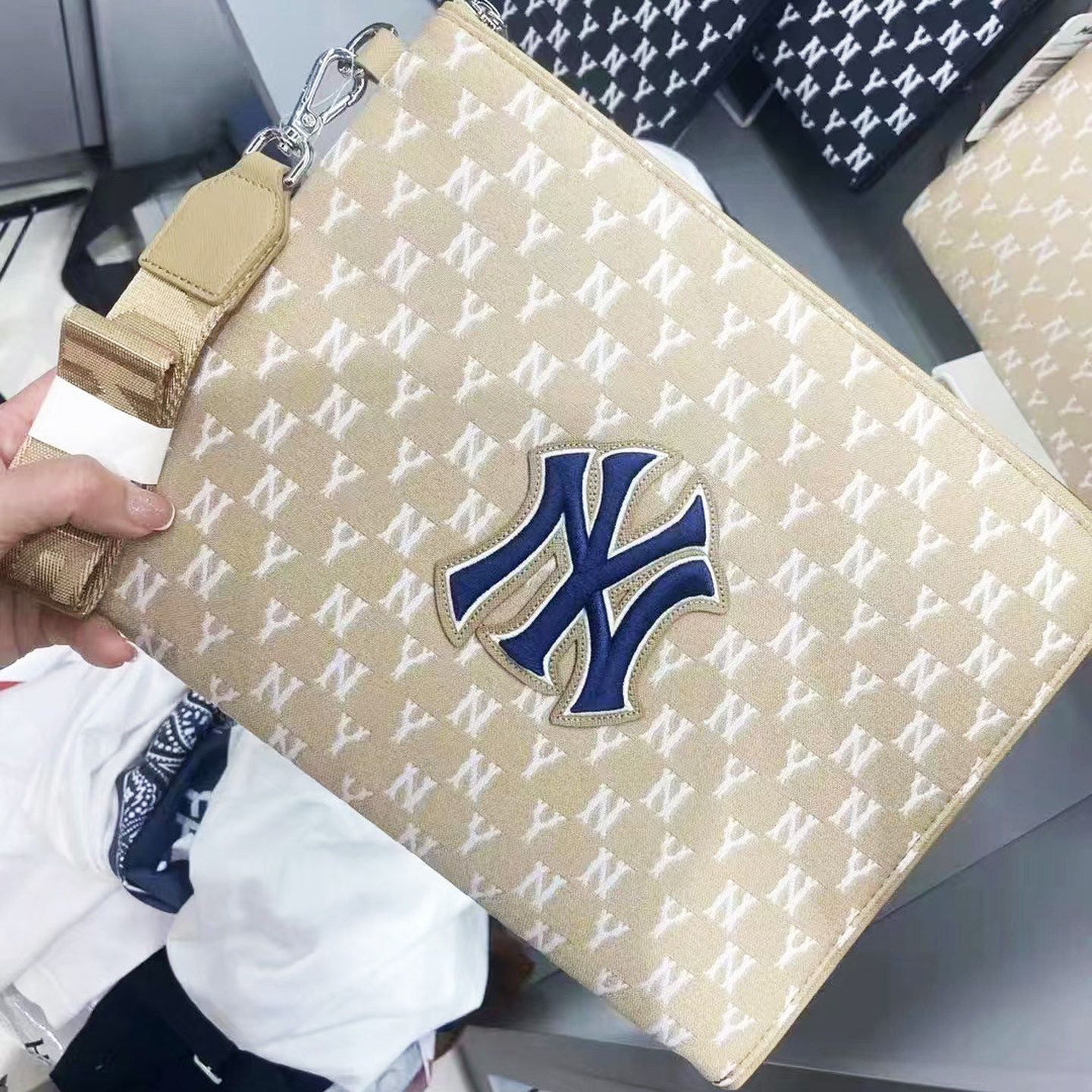 MLB男女通用运动手拿包