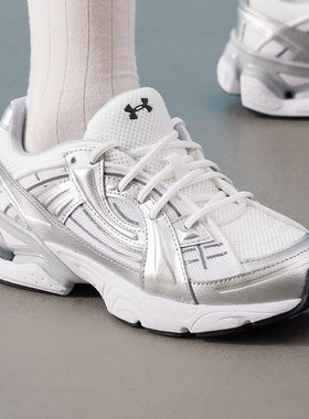 安德玛UA跑步鞋男女2025秋冬新款Sola情侣防滑休闲运动鞋6005284