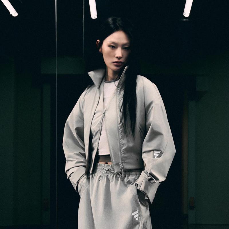 阿迪达斯女子立领夹克防风外套