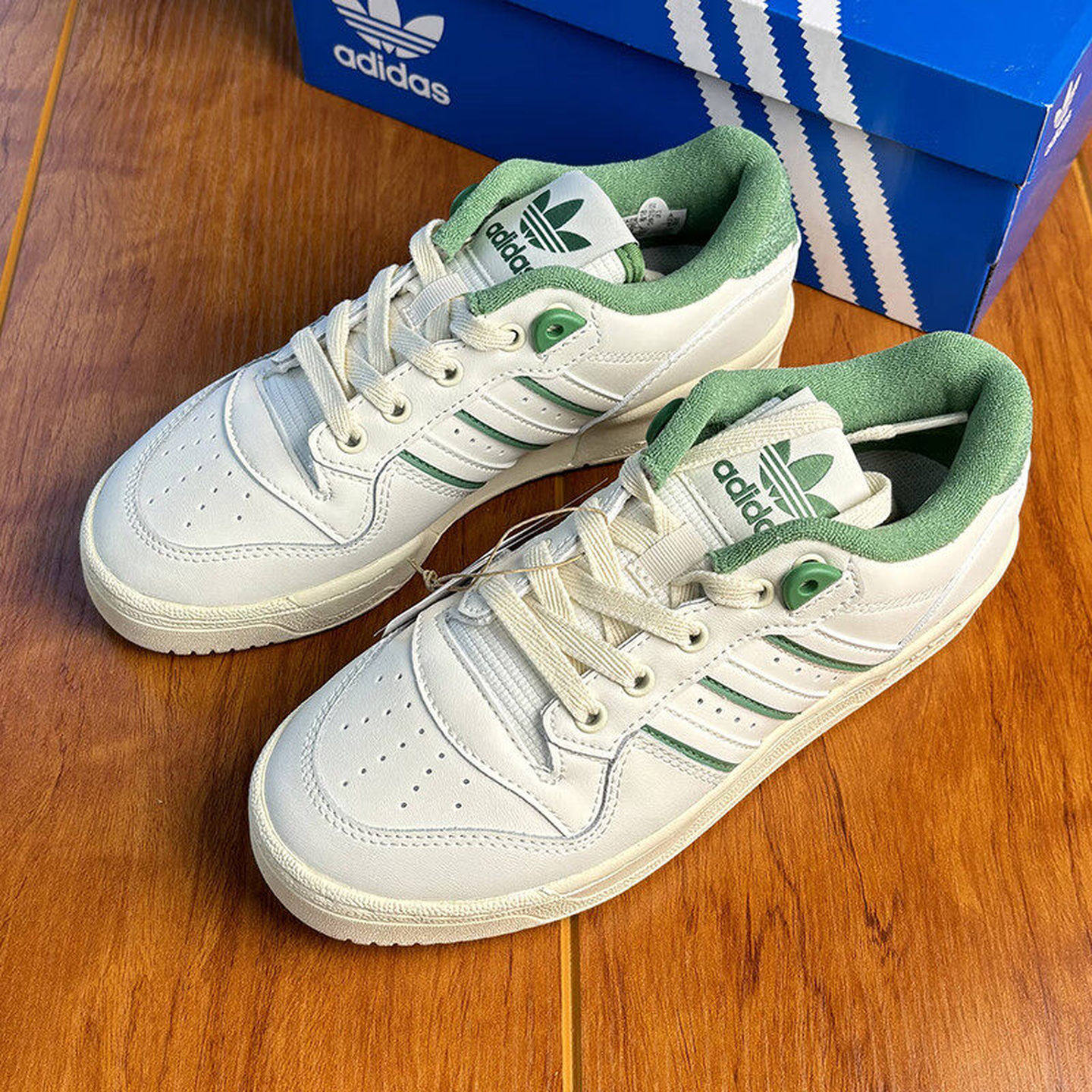 Adidas阿迪达斯三叶草板鞋男女秋冬款防滑耐磨运动休闲鞋 IF6259