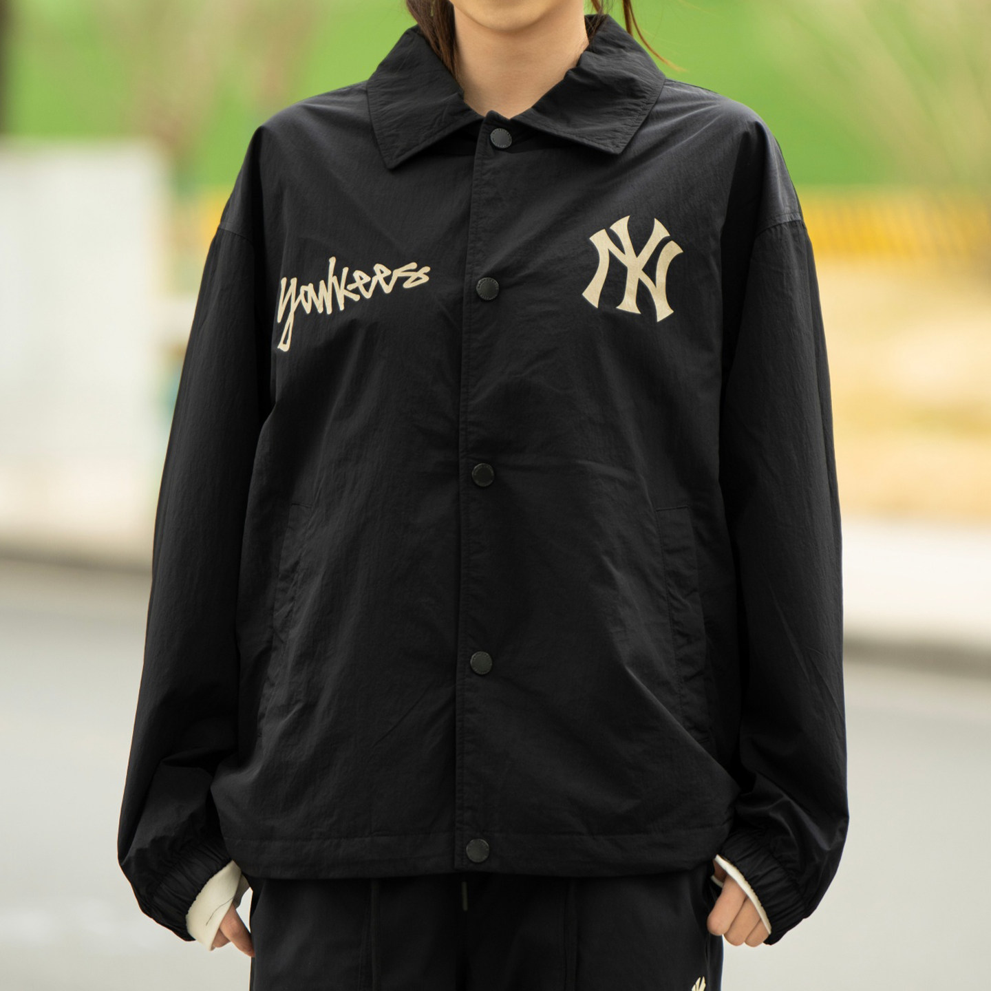 MLB情侣衬衫外套26新款NY涂鸦印花宽松运动休闲男女夹克3AJPB0561