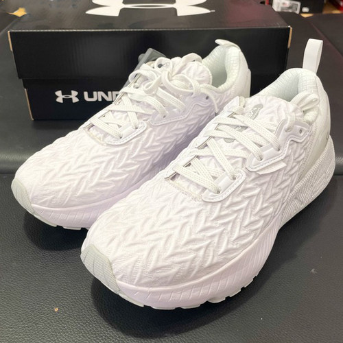 安德玛女款运动鞋跑步鞋