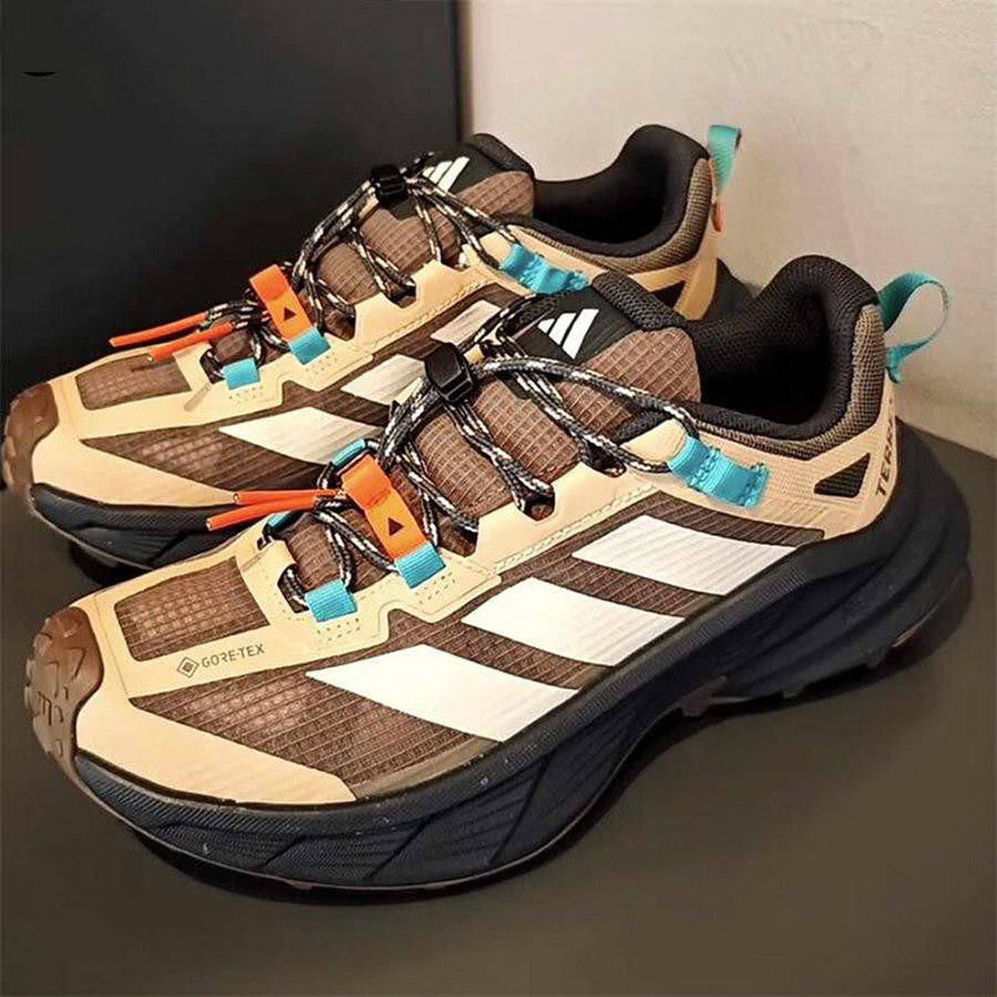 adidas阿迪达斯男子25秋冬款TERREX FREEHIKER运动鞋跑步鞋JP6866