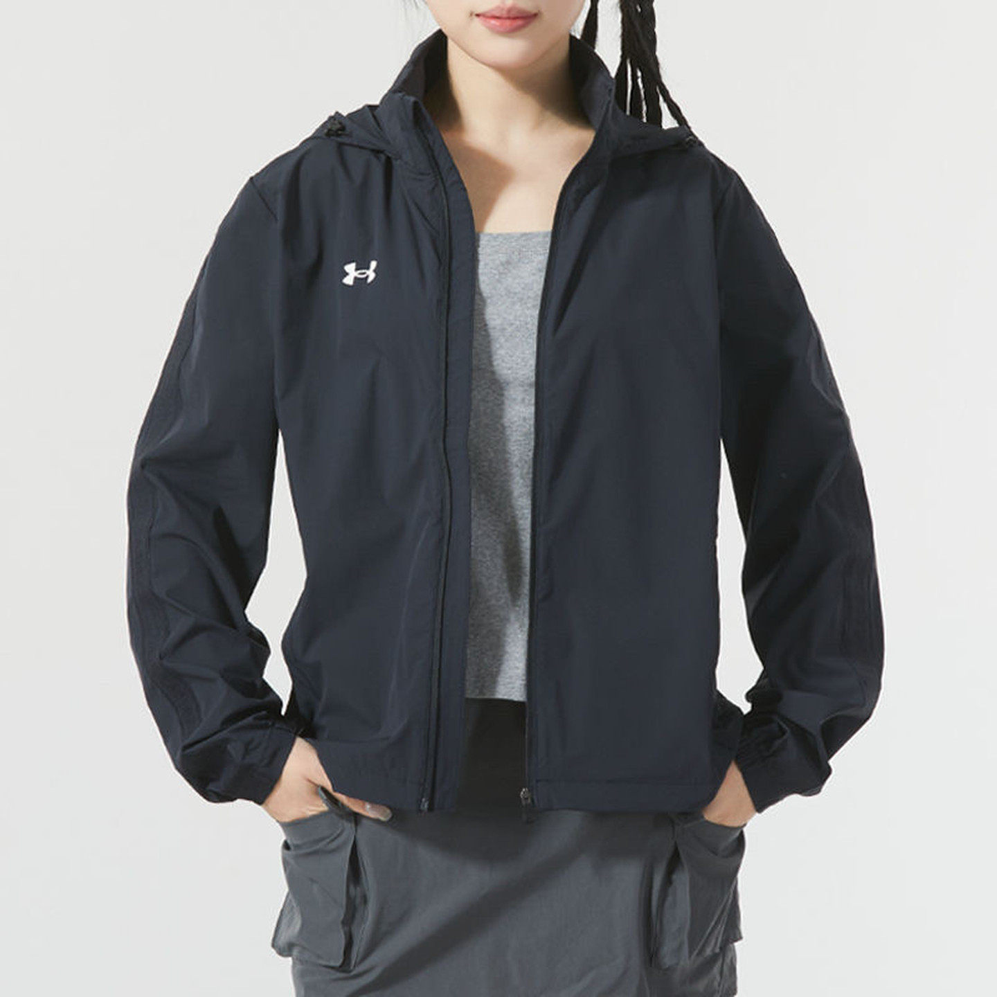 安德玛UA夹克女子春季款跑步训练服连帽运动服宽松外套22500411