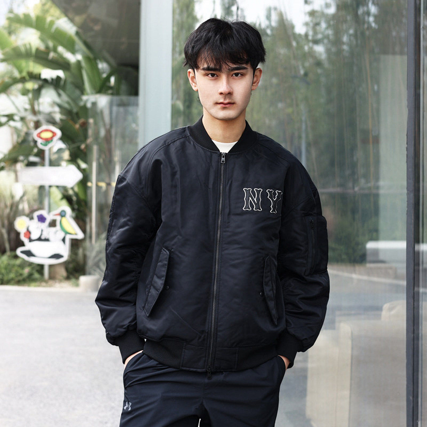 2025新款MLB男女NY大标飞行夹克情侣运动字母棒球服外套3AJPB0151