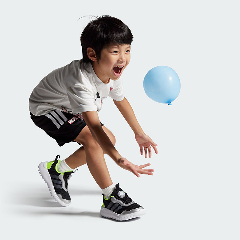 阿迪达斯男女童休闲鞋耐磨防滑