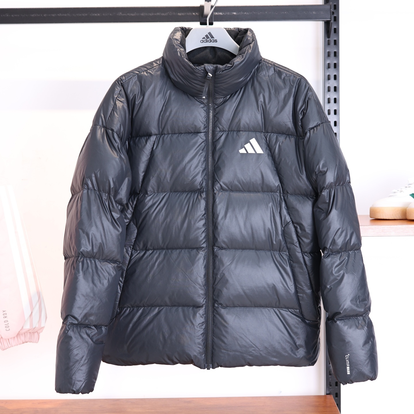 阿迪达斯男子拒水保暖羽绒服