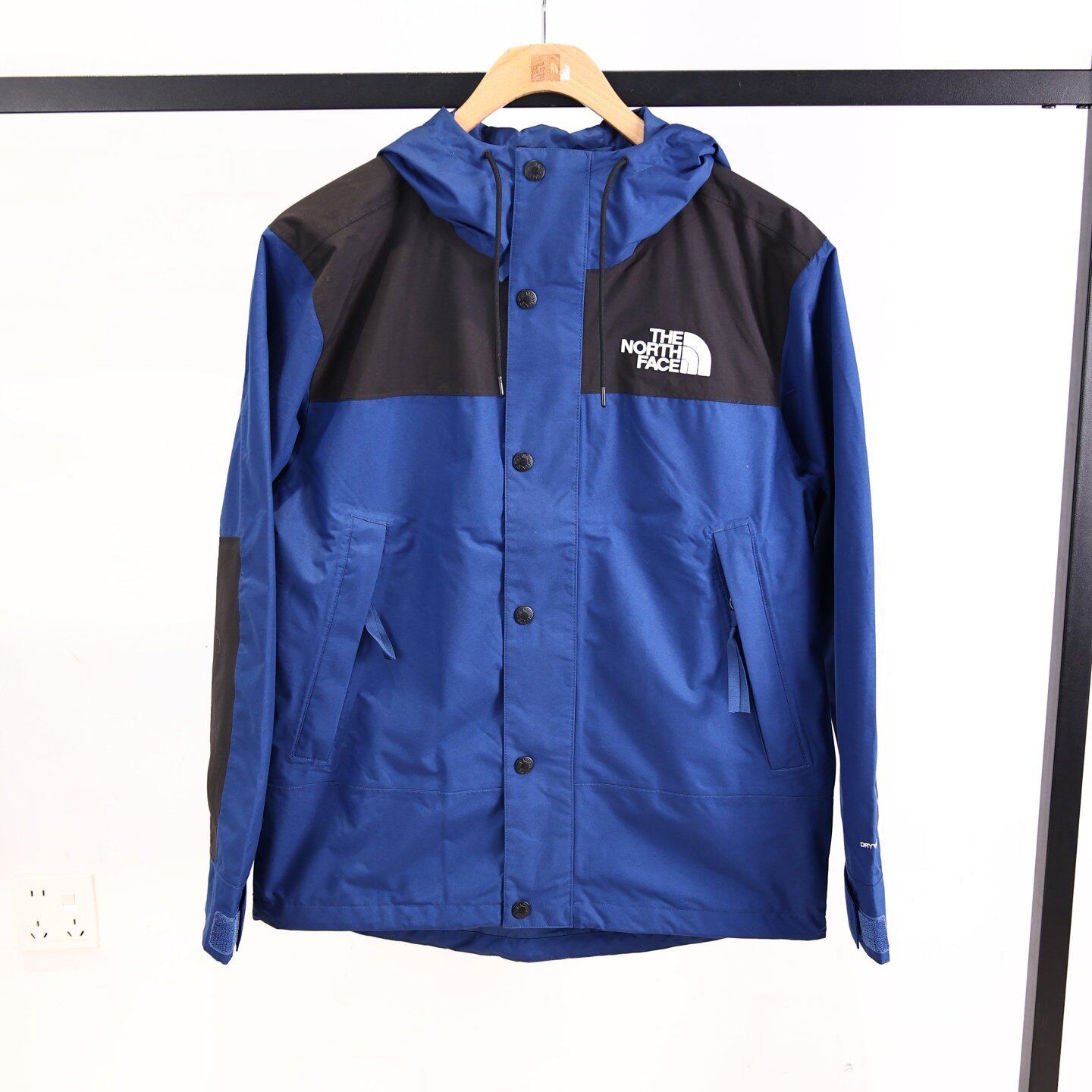 TheNorthFace北面新款男士Reign On硬壳外套户外防水冲锋衣|8DGC