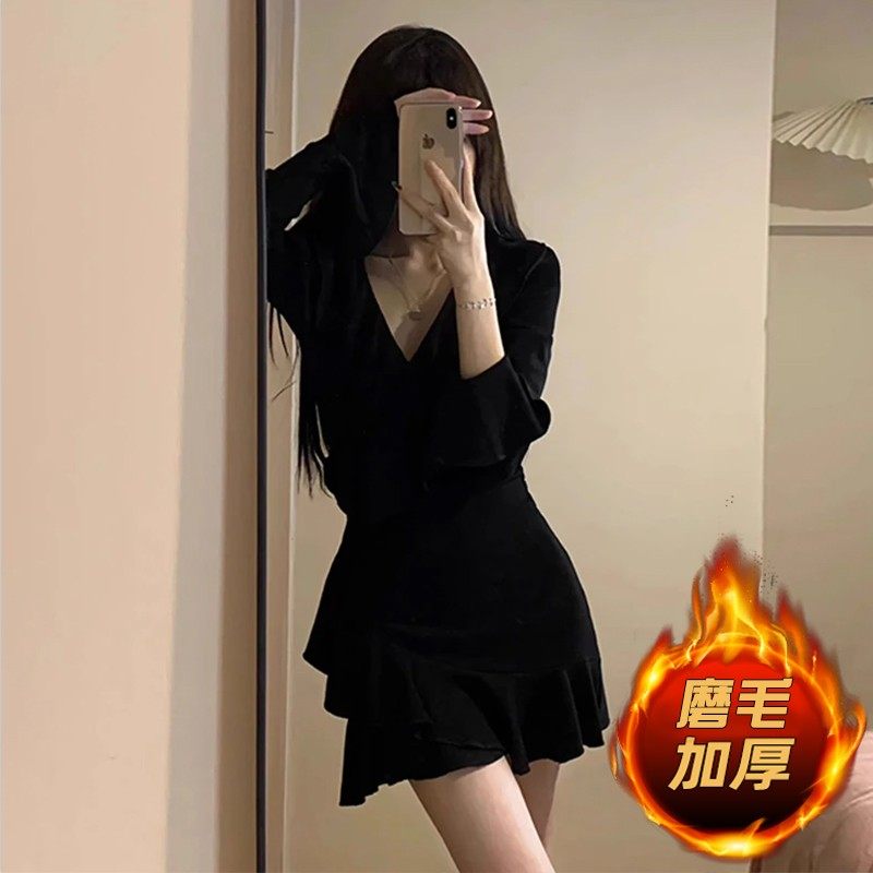 安喜乐黑色秋冬加厚赫本风小黑裙高级设计感连衣裙打底裙荷叶短裙,女装/女士精品,连衣裙,淘宝优惠券,粉丝福利购,淘宝优惠卷