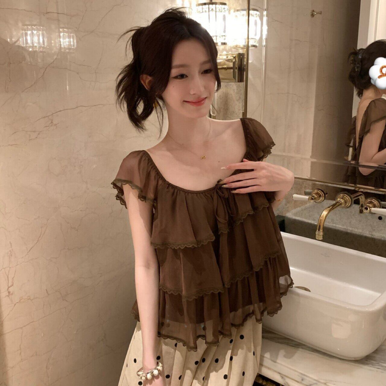蕾丝拼接甜美风蕾丝衫