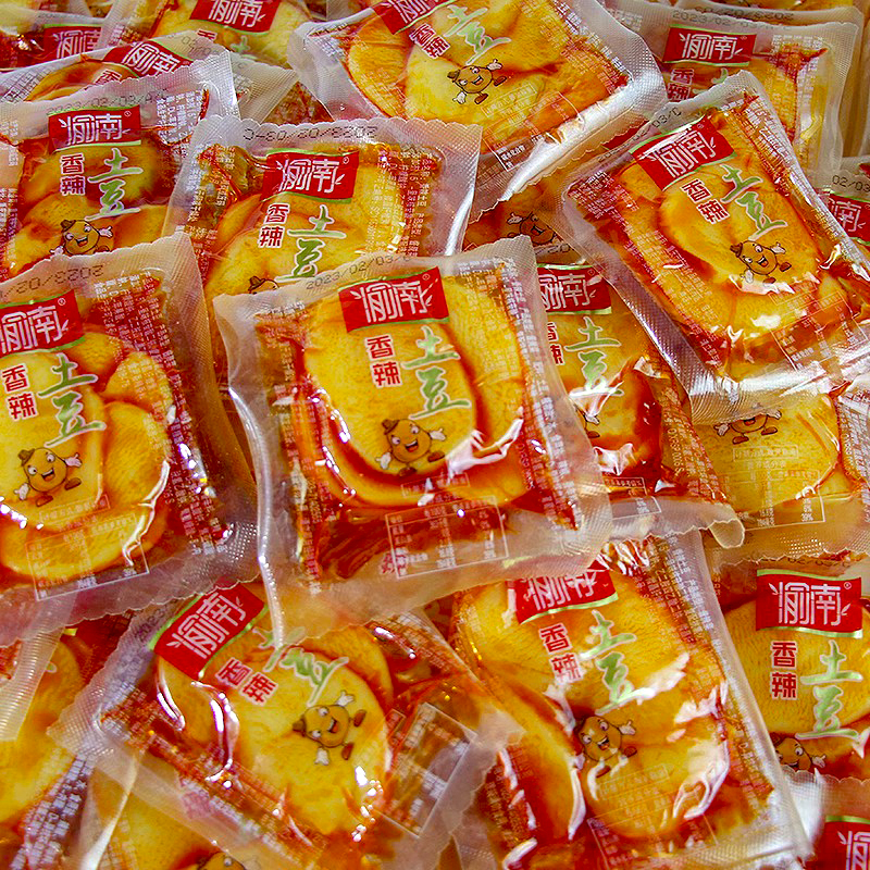 重慶特產(chǎn)渝南香辣土豆片網(wǎng)紅休閑零食品解饞鹵味小吃散裝整箱即食
