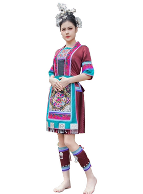 新款侗族服装女刺绣款式演出服装