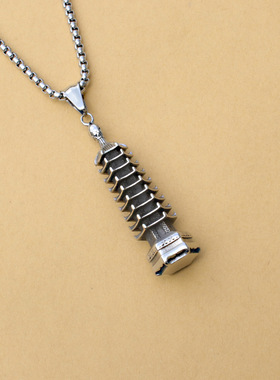 2023复古个性六角宝塔男士项链时尚仿古做旧钛钢吊坠项链挂件摆件