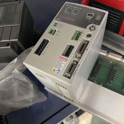 可维修RS OEMax伺服驱动器 CSDM-IAM-04BX1，3议价