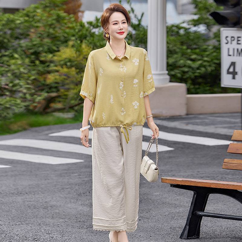 官方正品中年妈妈夏季印花短袖衬衣2026新款中老年时尚宽松上衣裤