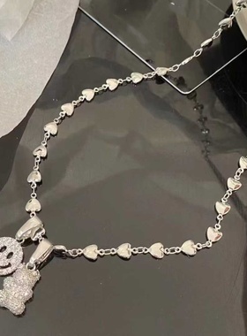 银色爱心链条项链女微笑笑脸小熊吊坠水钻装饰时尚百搭高级感