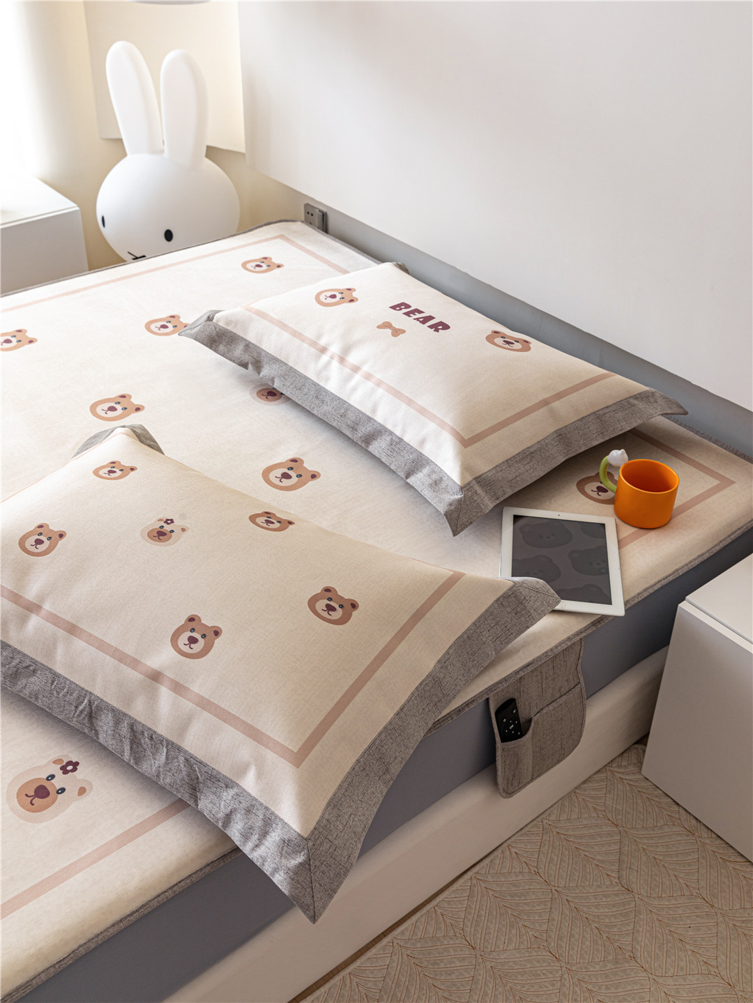 卡通风冰丝席床笠式平席式三件套可爱熊印花可水洗空调软席子