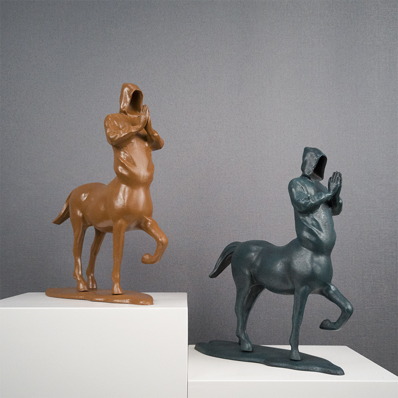 现代简约轻奢人头马身摆件样板房酒店售楼部家居客厅玄关软装饰品