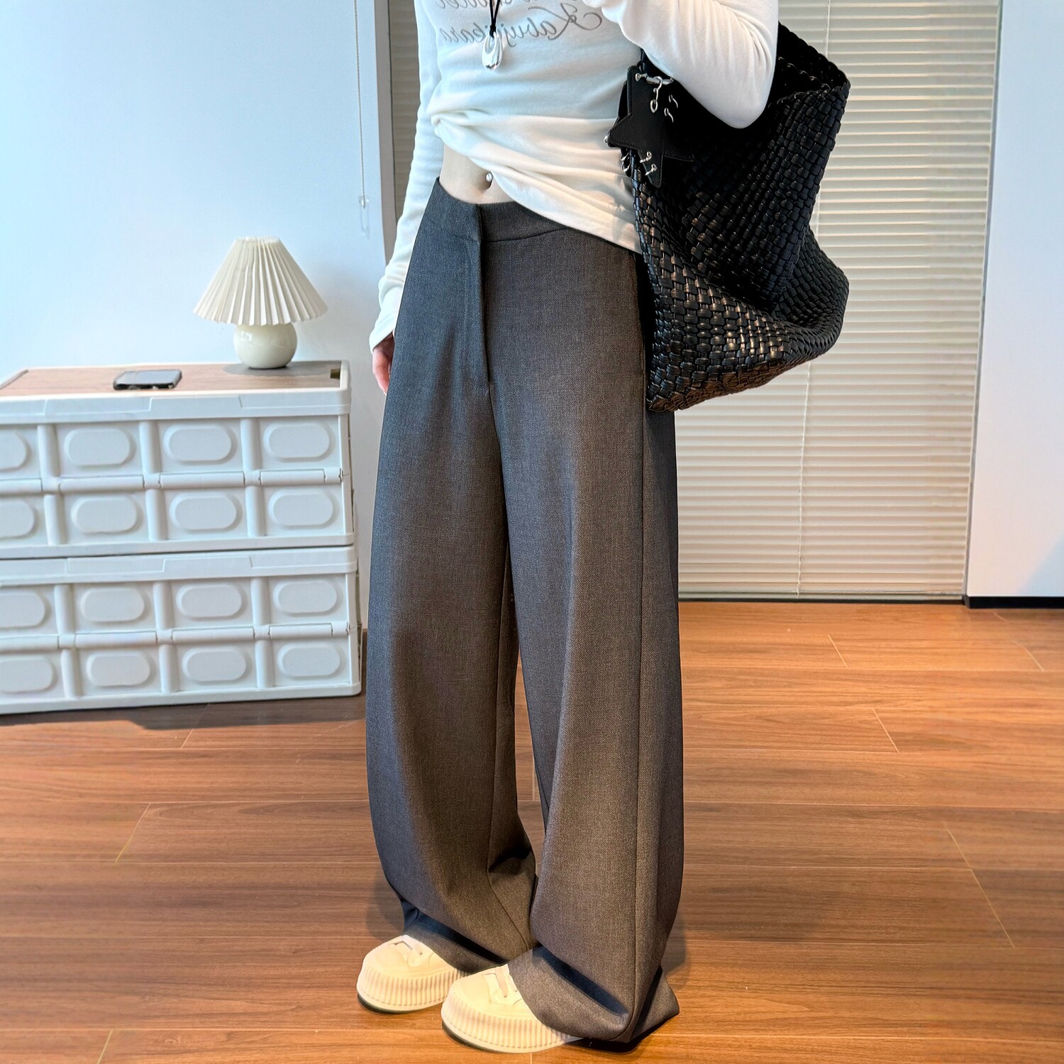 灰色窄腰羊毛阔腿裤女夏秋新款高腰老钱风直筒裤高级感垂感西装裤图片
